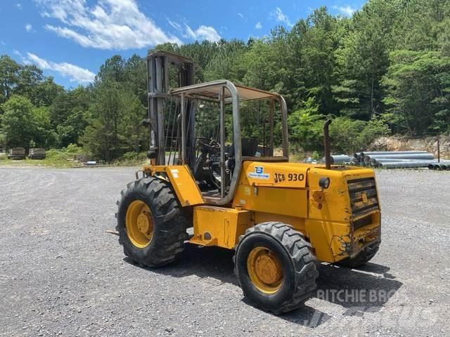JCB 930 شاحنات الطرق الوعرة