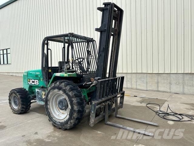 JCB 930 شاحنات الطرق الوعرة