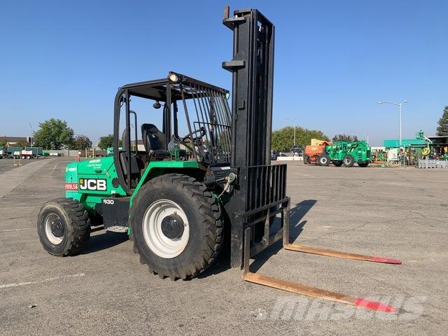 JCB 930 شاحنات الطرق الوعرة