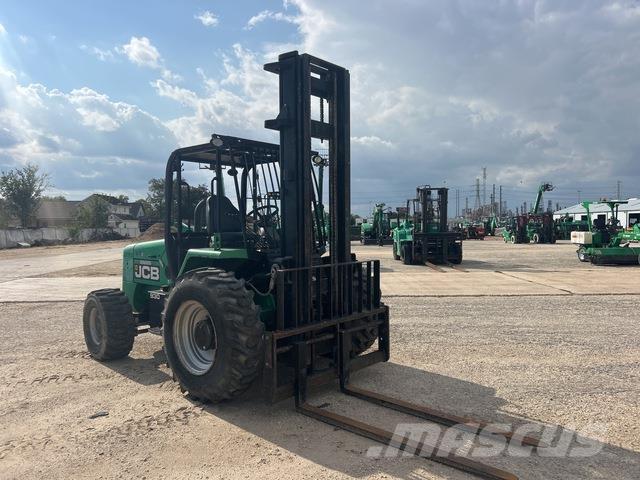 JCB 930 شاحنات الطرق الوعرة