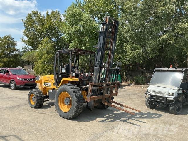 JCB 930 شاحنات الطرق الوعرة