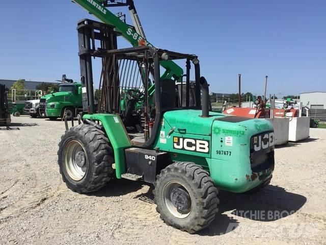 JCB 940 شاحنات الطرق الوعرة