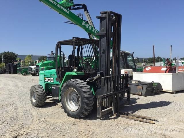 JCB 940 شاحنات الطرق الوعرة