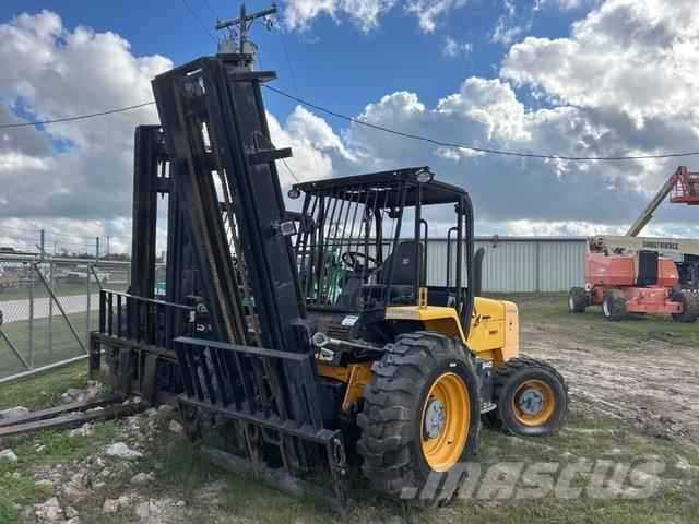 JCB 940-4 T4 شاحنات الطرق الوعرة