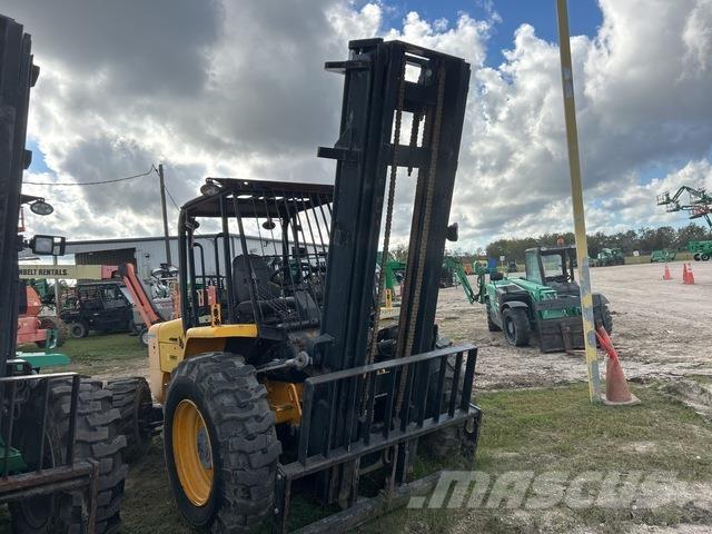 JCB 940-4 T4 شاحنات الطرق الوعرة