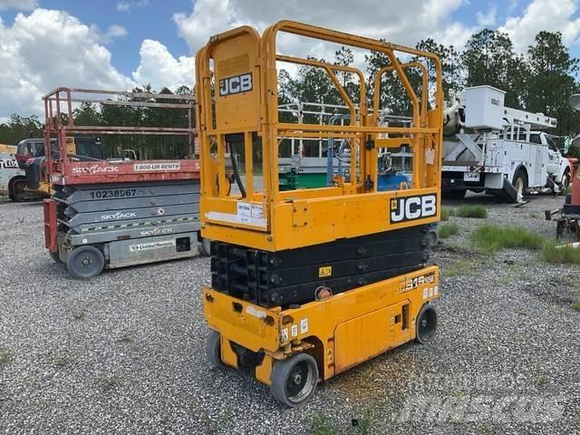 JCB S1930E رافعات مقصية الشكل