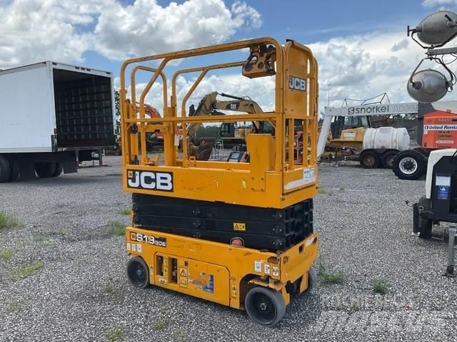 JCB S1930E رافعات مقصية الشكل