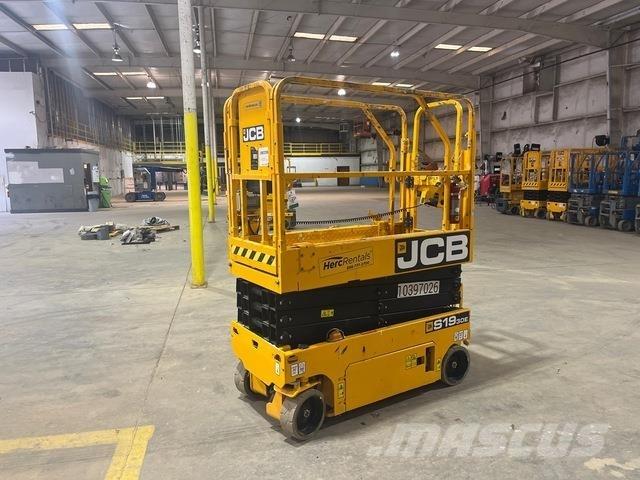 JCB S1930E رافعات مقصية الشكل