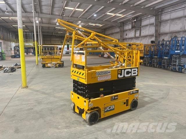 JCB S1932E رافعات مقصية الشكل