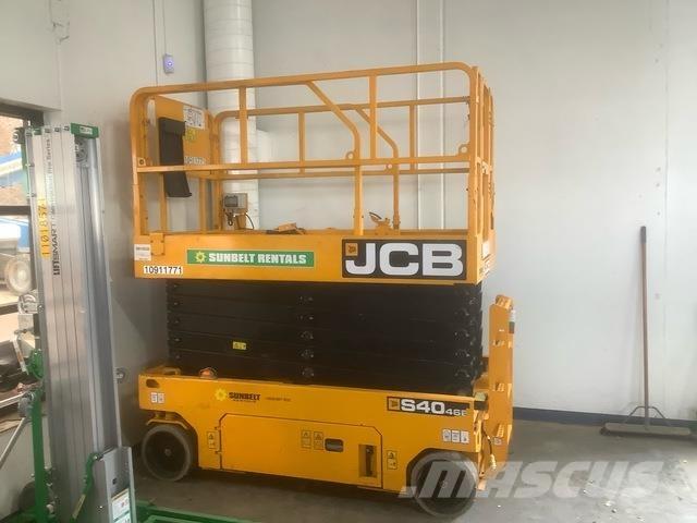 JCB S4046E رافعات مقصية الشكل