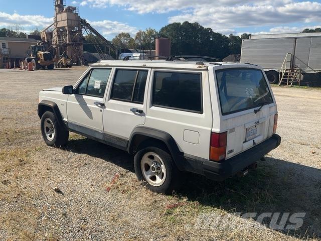Jeep Cherokee سيارات
