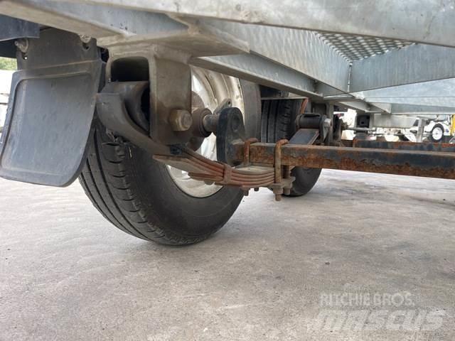 JLG  مقطورات مركبات نقل