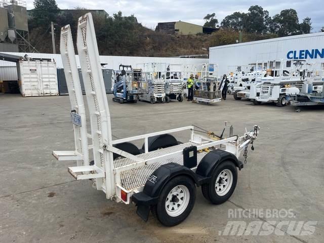 JLG  مقطورات مركبات نقل