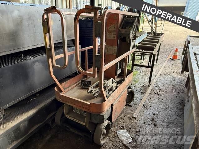 JLG  رافعات السارية الرأسية