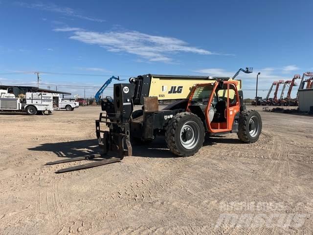 JLG 1055 مناولات متداخلة