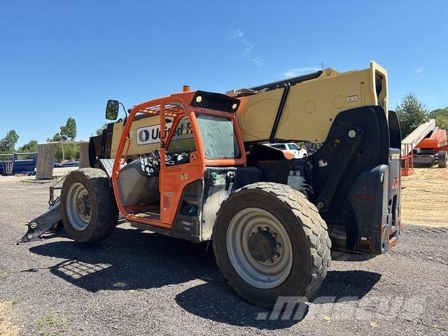 JLG 1055 مناولات متداخلة