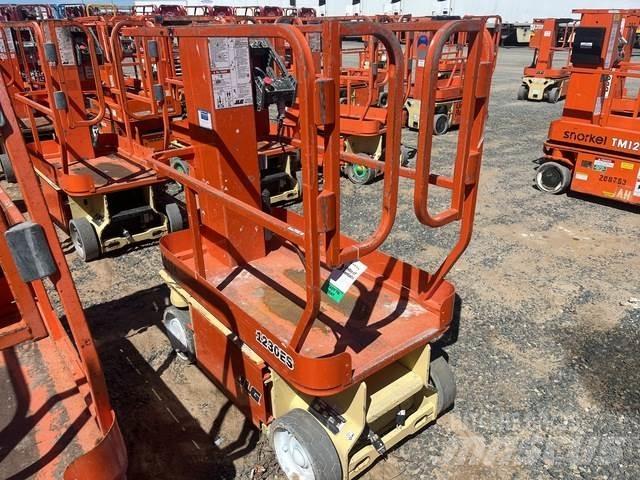 JLG 1230ES رافعات السارية الرأسية