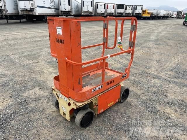 JLG 1230ES رافعات السارية الرأسية