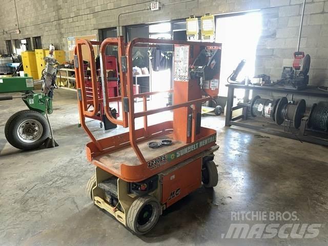JLG 1230ES رافعات السارية الرأسية