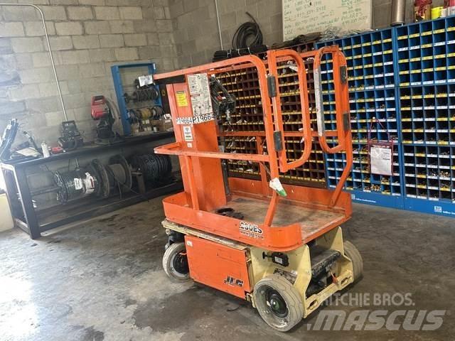 JLG 1230ES رافعات السارية الرأسية