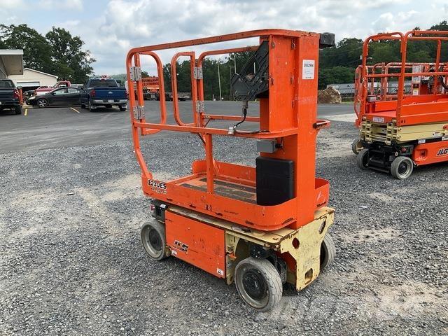 JLG 1230ES رافعات السارية الرأسية