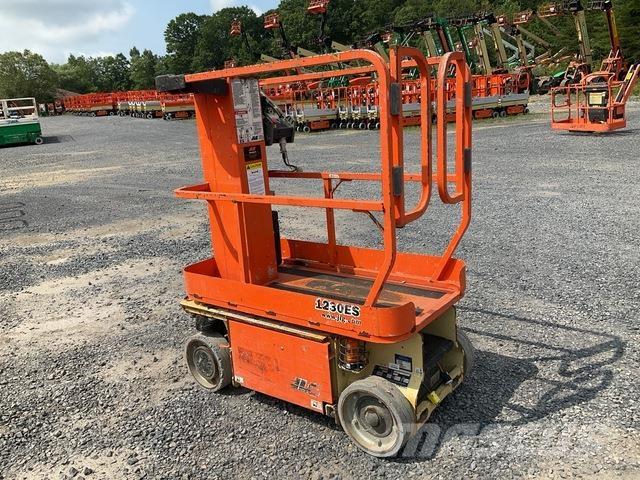 JLG 1230ES رافعات السارية الرأسية