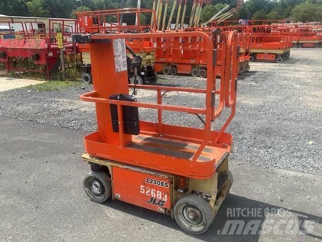 JLG 1230ES رافعات السارية الرأسية