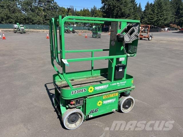 JLG 1230ES رافعات السارية الرأسية