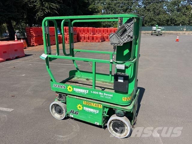 JLG 1230ES رافعات السارية الرأسية