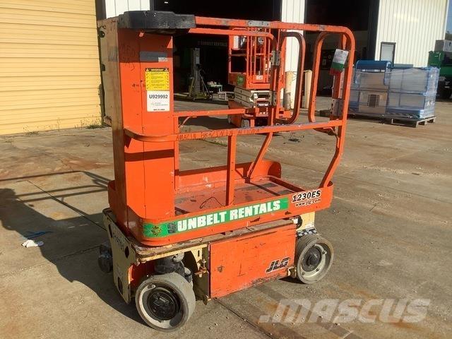 JLG 1230ES رافعات السارية الرأسية