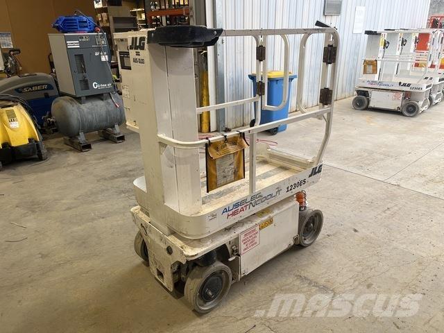JLG 1230ES رافعات السارية الرأسية