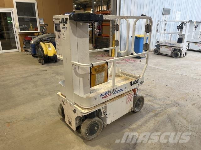 JLG 1230ES رافعات السارية الرأسية