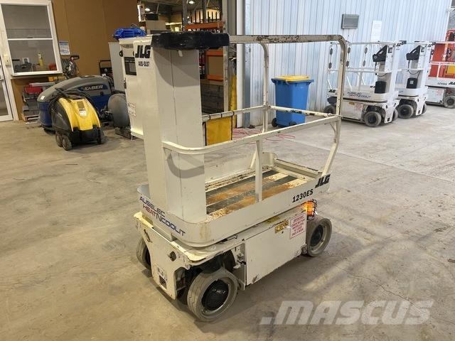 JLG 1230ES رافعات السارية الرأسية