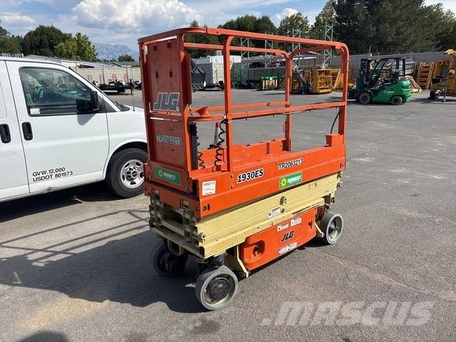 JLG 1930 ES رافعات مقصية الشكل