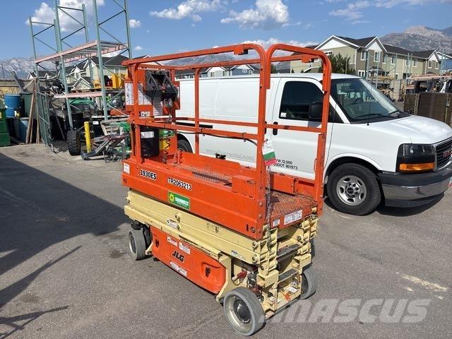 JLG 1930 ES رافعات مقصية الشكل