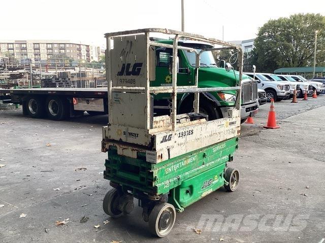 JLG 1930 ES رافعات مقصية الشكل