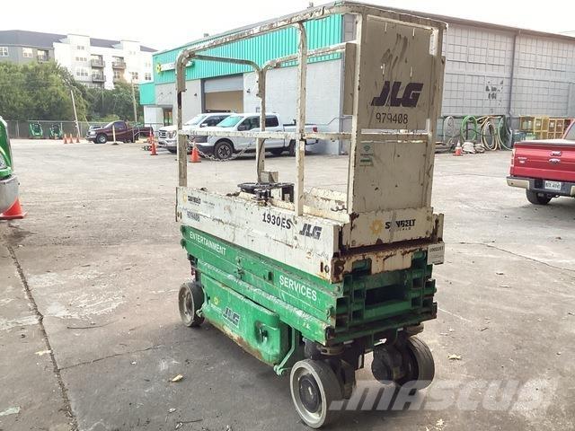 JLG 1930 ES رافعات مقصية الشكل