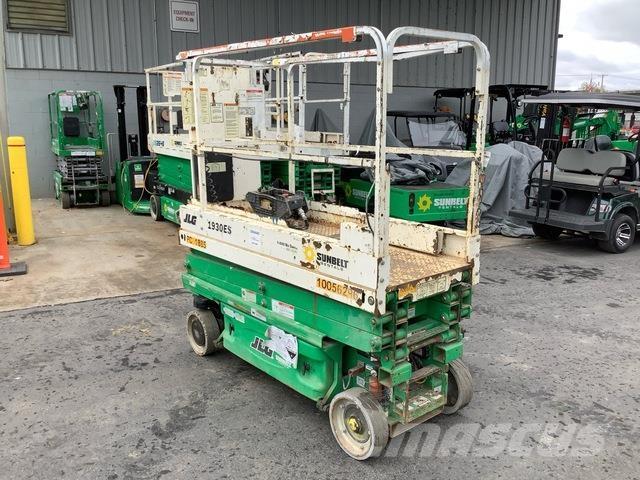 JLG 1930 ES رافعات مقصية الشكل