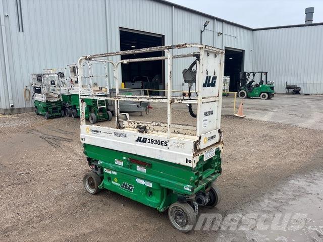 JLG 1930 ES رافعات مقصية الشكل
