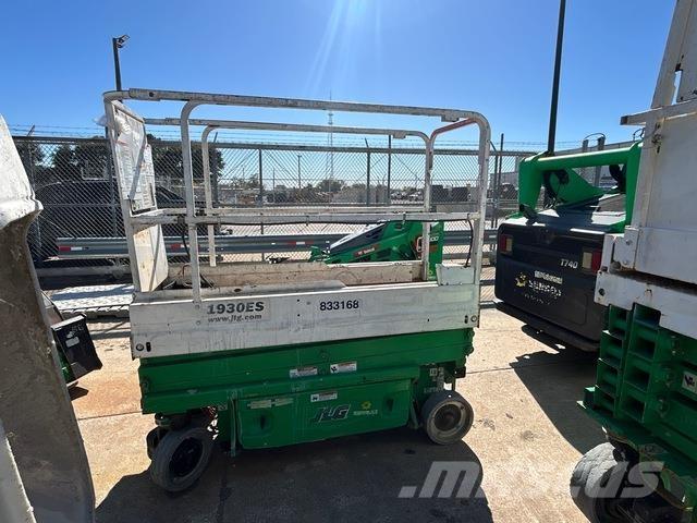 JLG 1930 ES رافعات مقصية الشكل