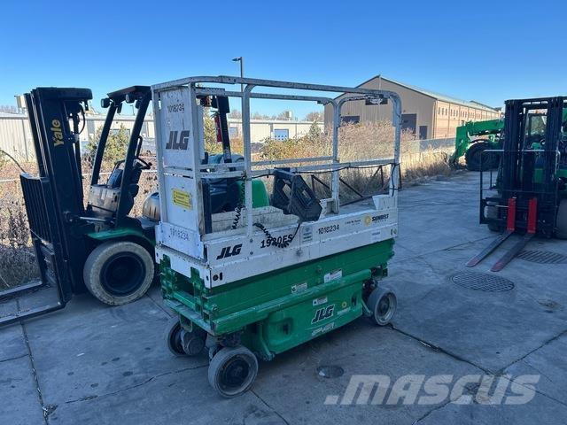 JLG 1930 ES رافعات مقصية الشكل