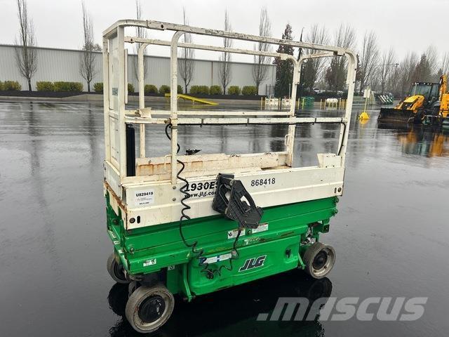 JLG 1930 ES رافعات مقصية الشكل