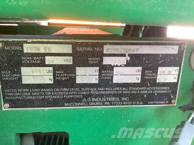 JLG 1930 ES رافعات مقصية الشكل