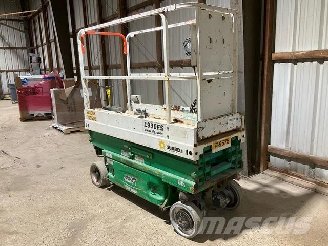 JLG 1930 ES رافعات مقصية الشكل