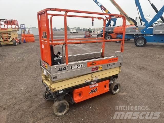 JLG 1930ES رافعات مقصية الشكل