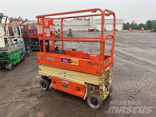 JLG 1930ES رافعات مقصية الشكل