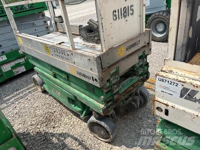 JLG 1930ES رافعات مقصية الشكل