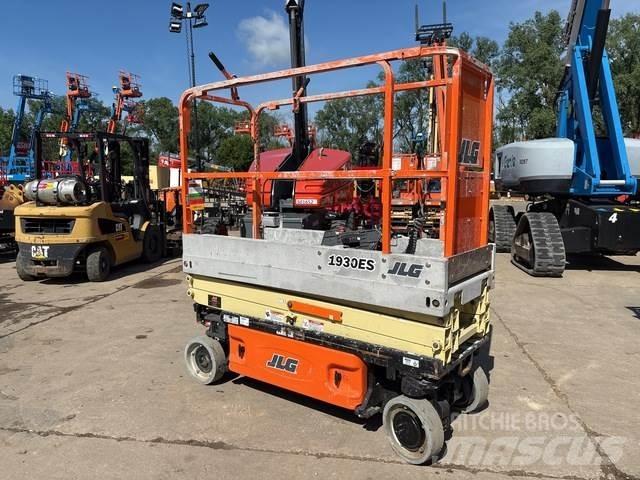 JLG 1930ES رافعات مقصية الشكل