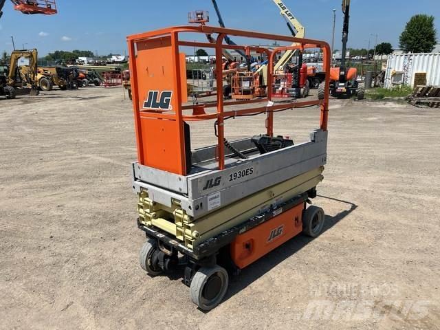 JLG 1930ES رافعات مقصية الشكل