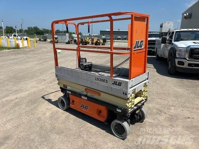 JLG 1930ES رافعات مقصية الشكل